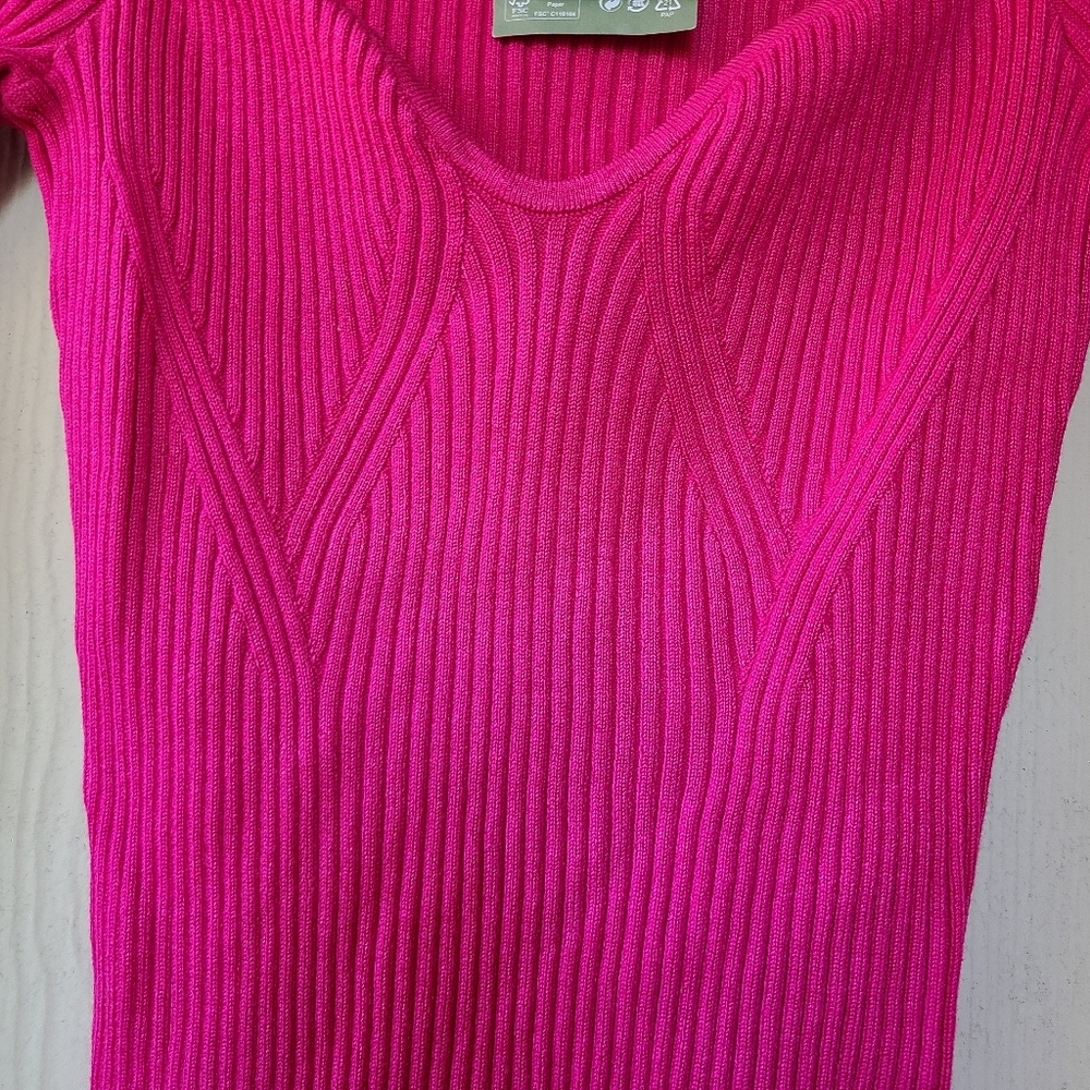 H&M Fushia Cable Knit Sweater Size Small - Picture 4 of 10